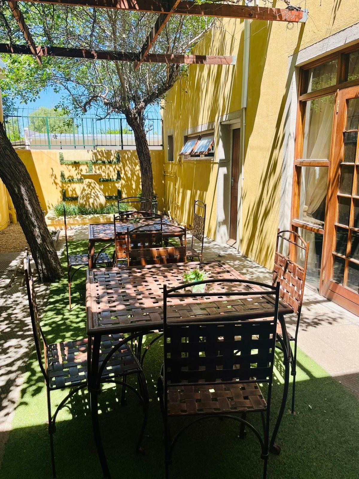 17 On Bird Guest House Beaufort West Exterior foto