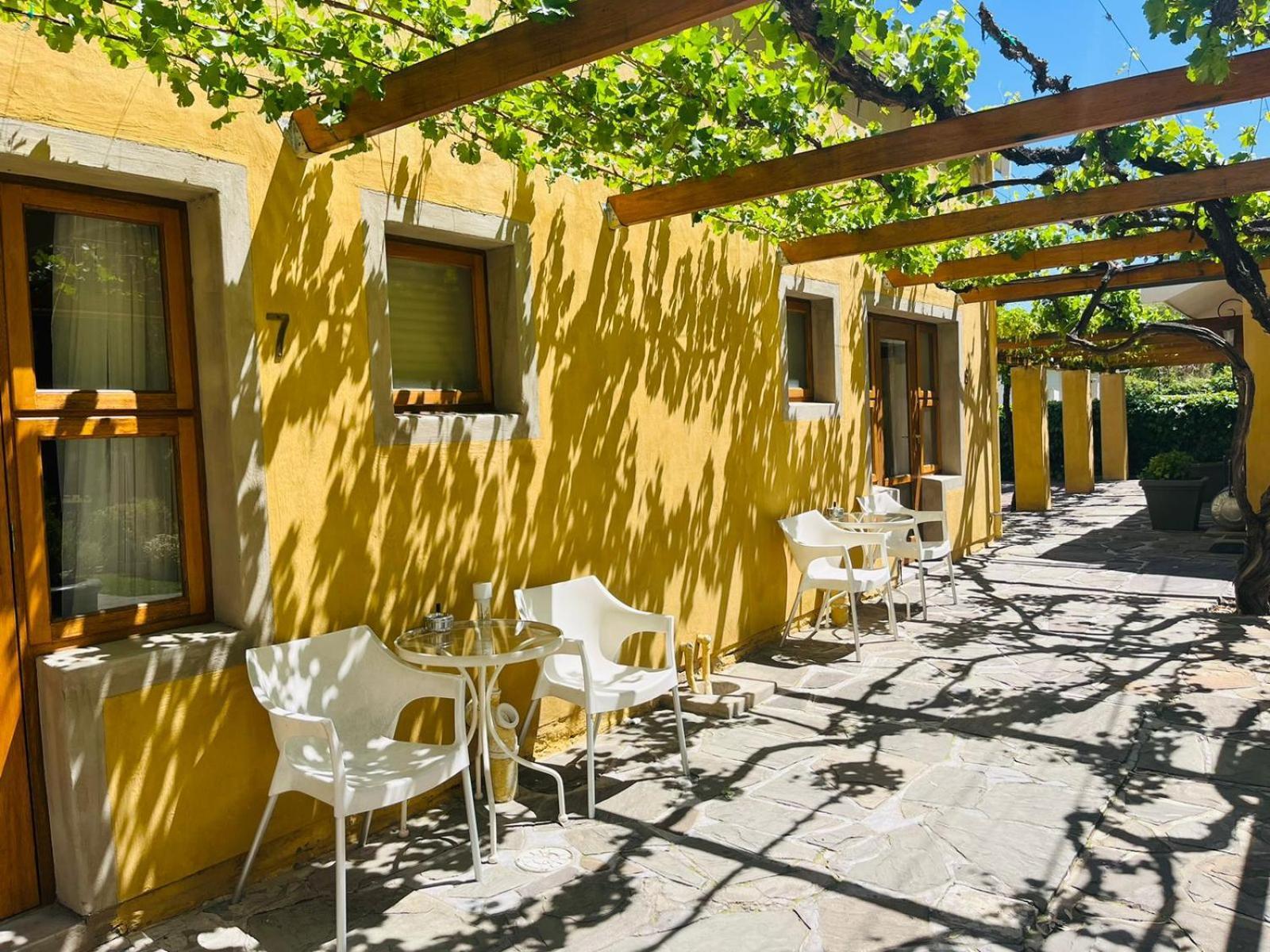 17 On Bird Guest House Beaufort West Exterior foto
